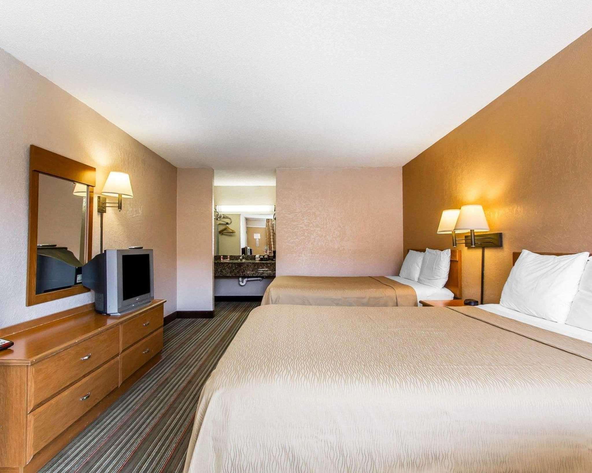 Econo Lodge Inn & Suites Near Bricktown Oklahoma City Bagian luar foto
