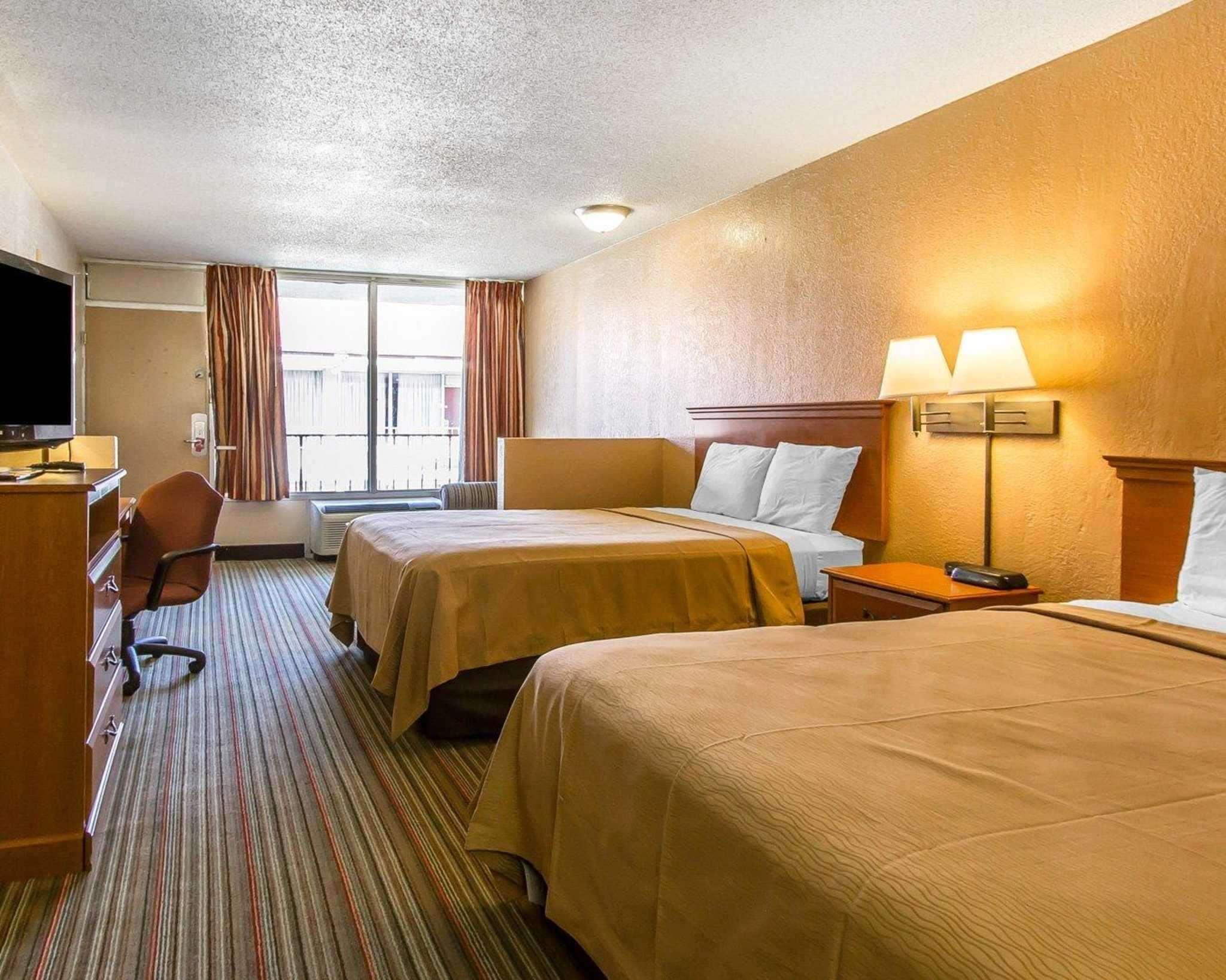 Econo Lodge Inn & Suites Near Bricktown Oklahoma City Bagian luar foto