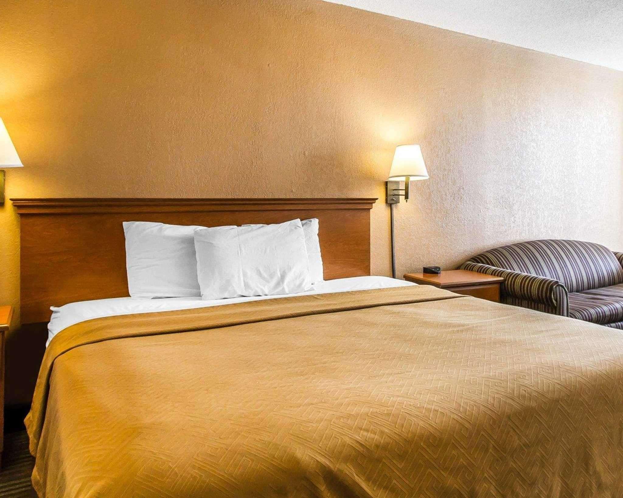Econo Lodge Inn & Suites Near Bricktown Oklahoma City Bagian luar foto