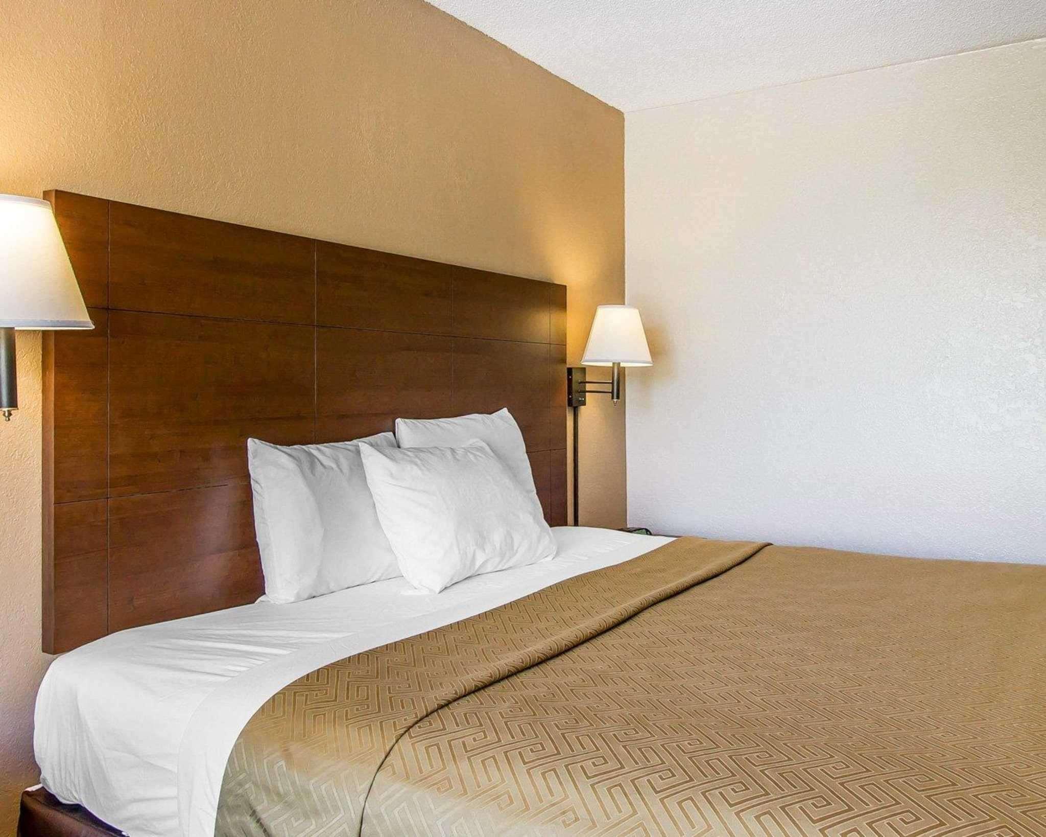 Econo Lodge Inn & Suites Near Bricktown Oklahoma City Bagian luar foto