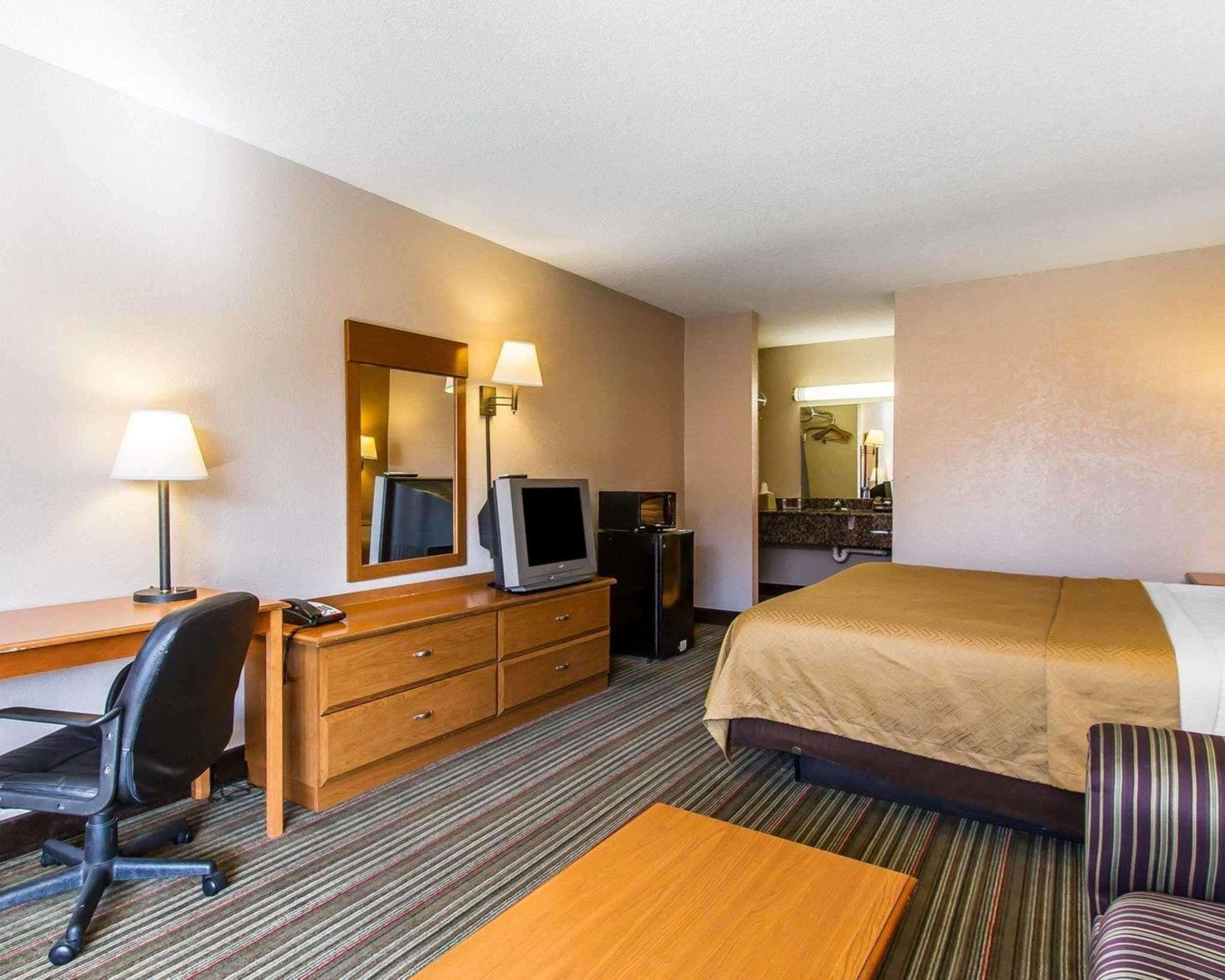 Econo Lodge Inn & Suites Near Bricktown Oklahoma City Bagian luar foto