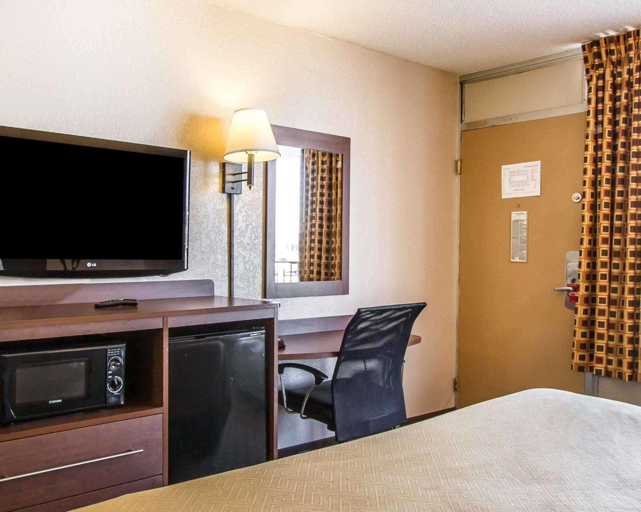 Econo Lodge Inn & Suites Near Bricktown Oklahoma City Bagian luar foto