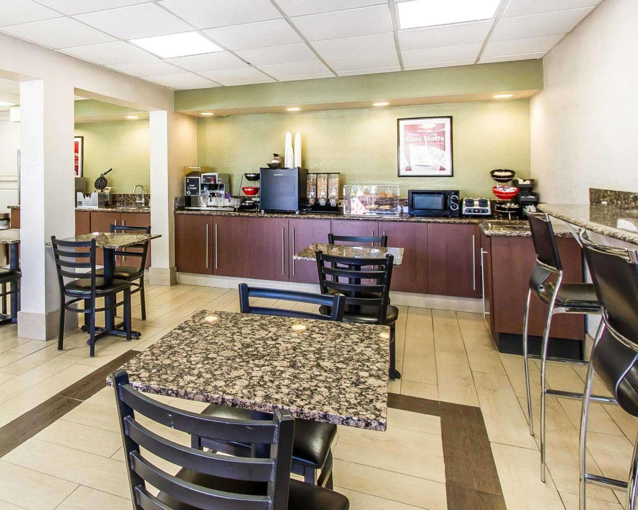 Econo Lodge Inn & Suites Near Bricktown Oklahoma City Bagian luar foto