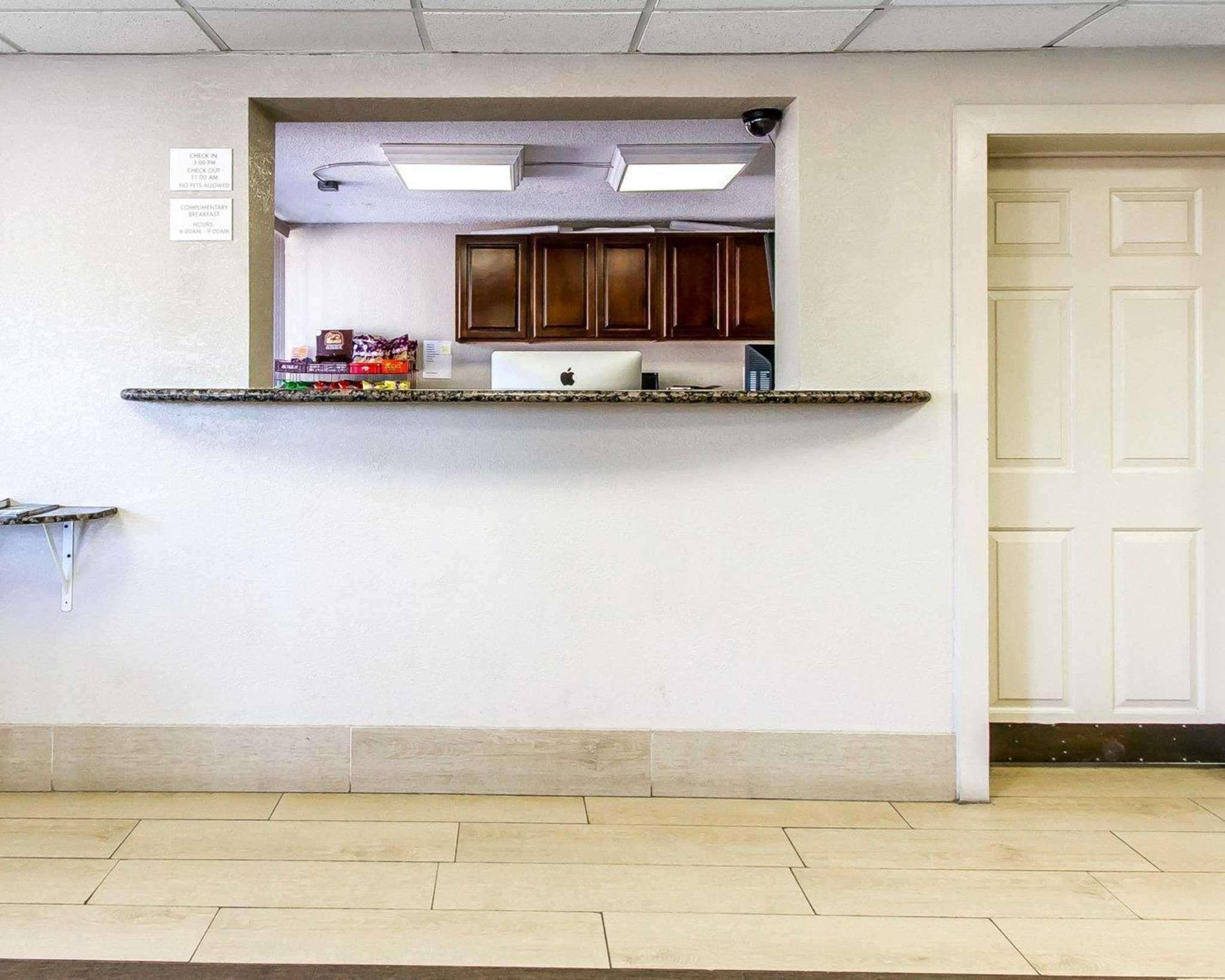 Econo Lodge Inn & Suites Near Bricktown Oklahoma City Bagian luar foto
