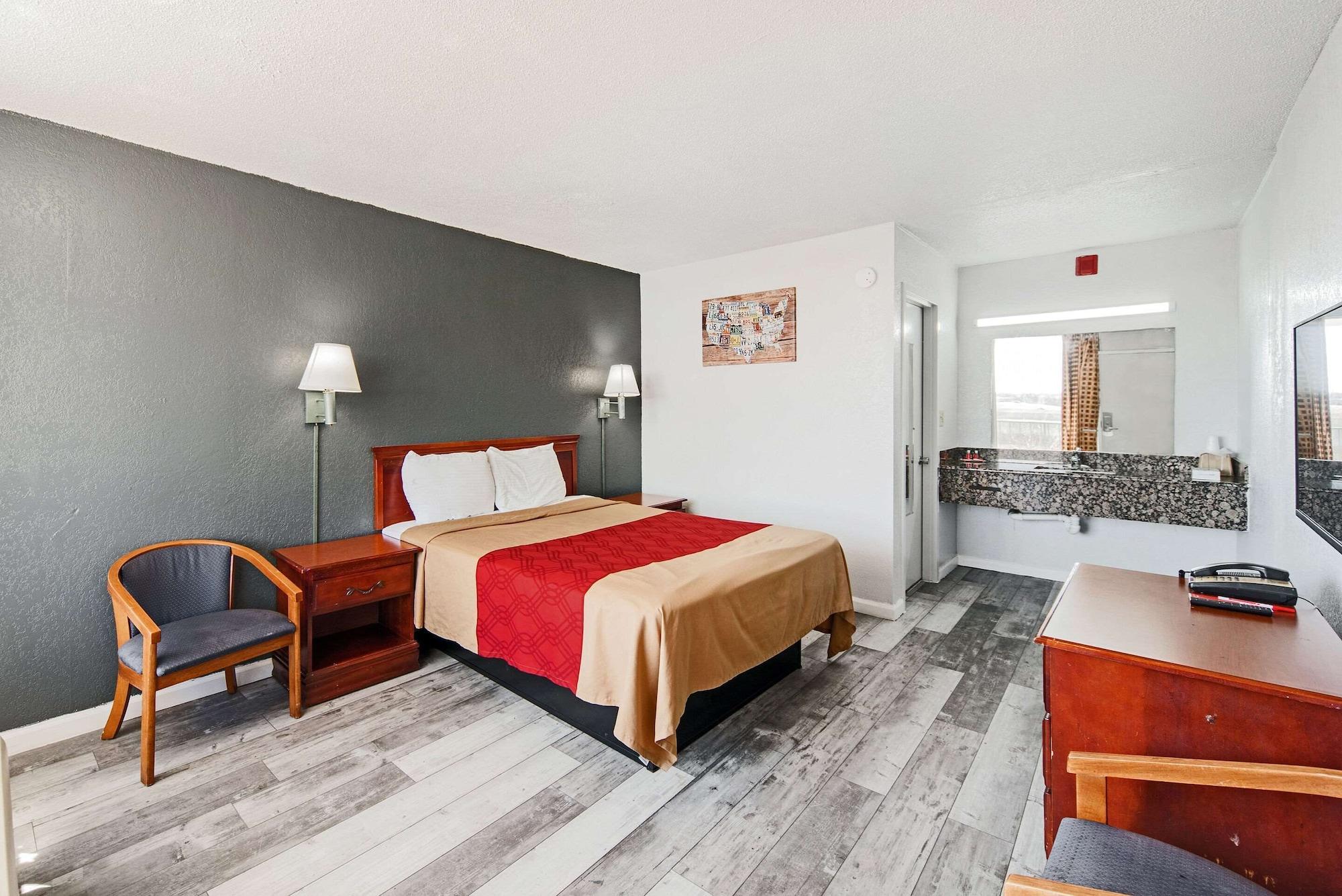 Econo Lodge Inn & Suites Near Bricktown Oklahoma City Bagian luar foto