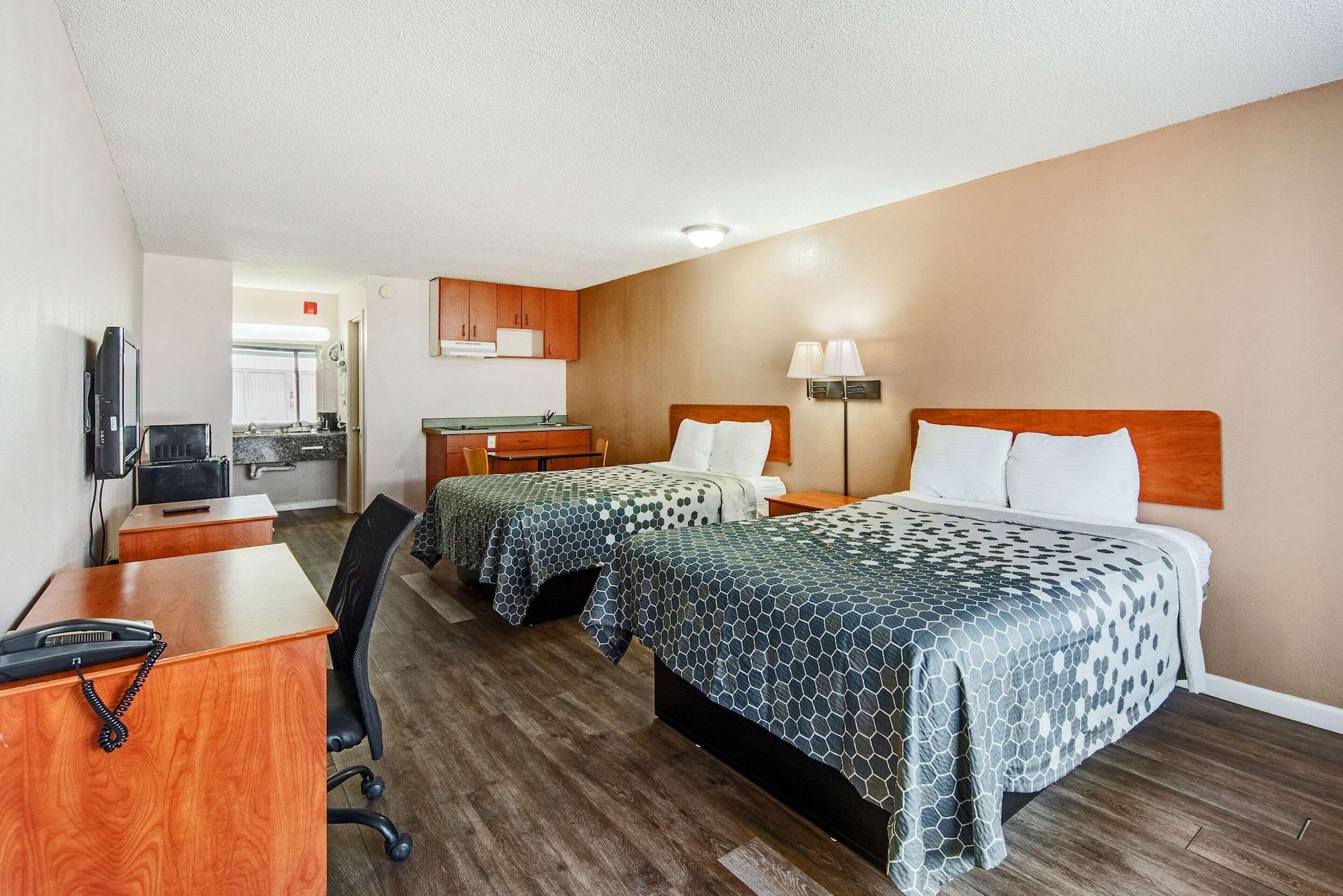 Econo Lodge Inn & Suites Near Bricktown Oklahoma City Bagian luar foto